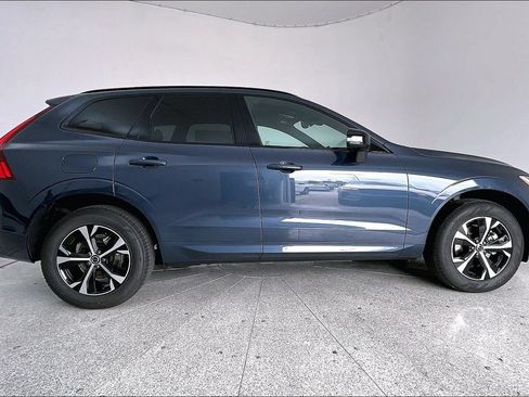 New 2026 Volvo XC60 B5 Core AWD/4WD image 7