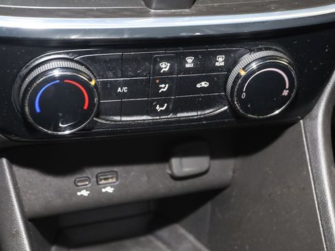 Used 2025 Buick Encore GX Sport Touring AWD/4WD image 29