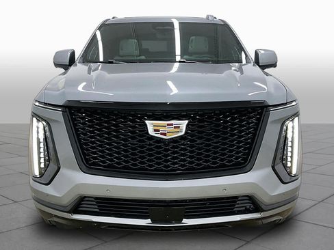 Used 2025 Cadillac Escalade Sport Platinum w/ LPO, Floor Liner Package AWD/4WD image 4