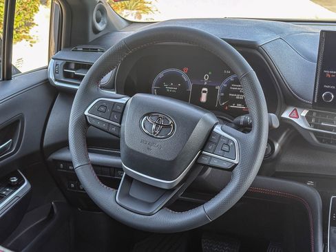 New 2026 Toyota Sienna XSE FWD image 18