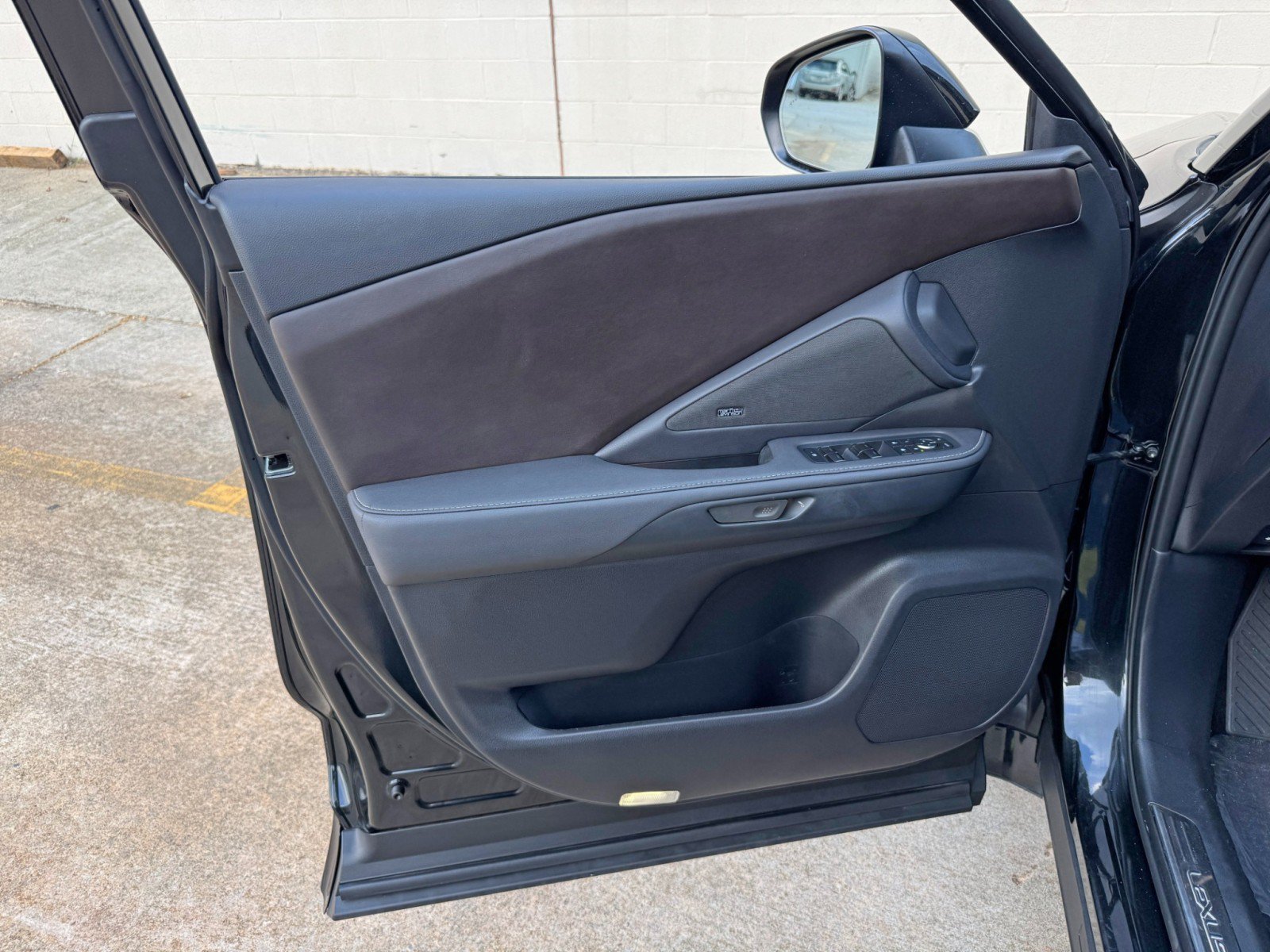 Used 2025 Lexus TX 350 AWD w/ Technology Package image 43