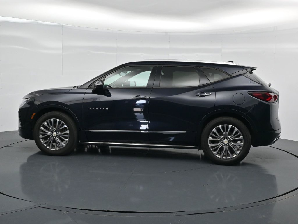Used 2020 Chevrolet Blazer Premier w/ Driver Confidence II Package FWD image 4