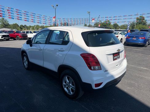 Used 2019 Chevrolet Trax LS AWD/4WD image 7