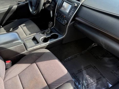 Used 2016 Toyota Camry LE FWD image 16