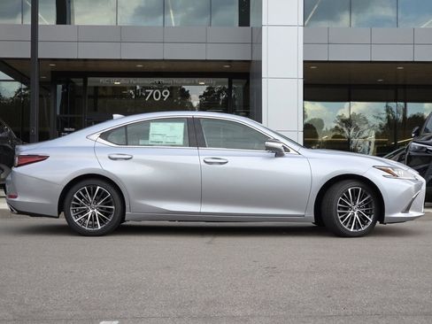Used 2025 Lexus ES 350 w/ Premium Package FWD image 29