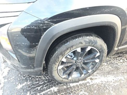 Used 2025 Chevrolet Equinox RS w/ Safety and Technology Package image 3