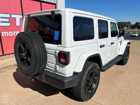 Used 2022 Jeep Wrangler Unlimited Sahara image 7