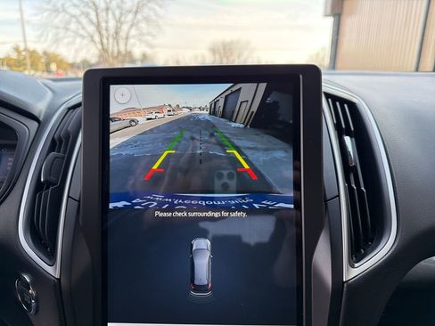 Used 2024 Ford Edge SEL image 35