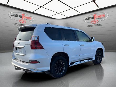 Used 2017 Lexus GX 460 Premium image 13