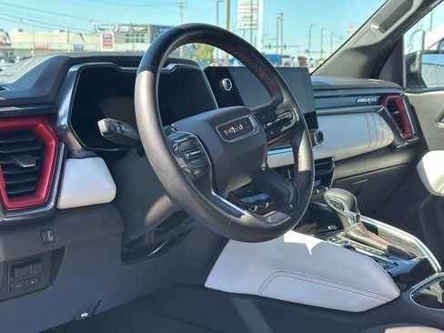 Used 2023 GMC Canyon AT4X AWD/4WD image 8