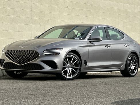 Used 2023 Genesis G70 2.0T image 8