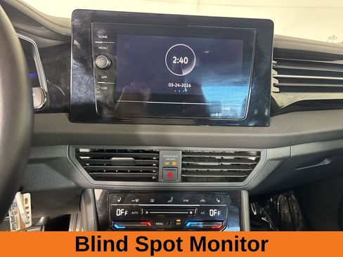 Used 2025 Volkswagen Jetta Sport image 14