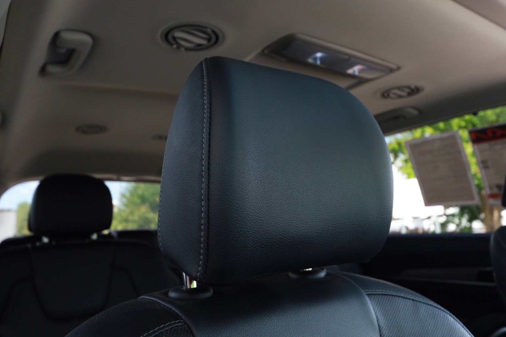 Used 2022 Kia Telluride EX w/ EX Premium Package FWD image 32
