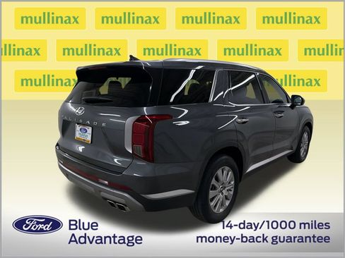 Used 2025 Hyundai Palisade SEL FWD image 3