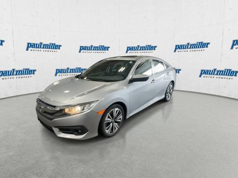 Used 2016 Honda Civic EX-T image 5