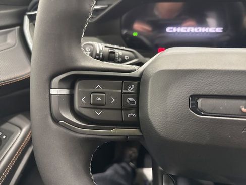 New 2026 Jeep Cherokee Limited image 28