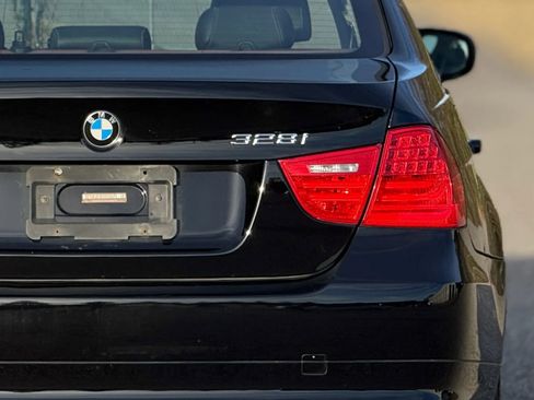 Used 2011 BMW 328i xDrive Sedan image 14