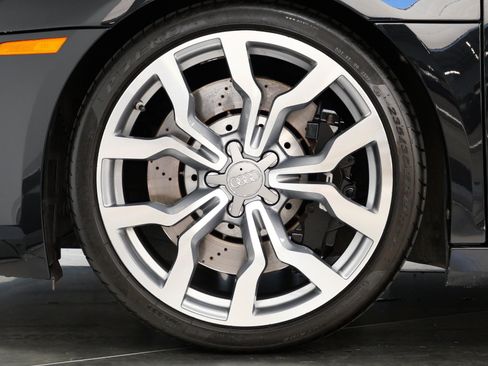 Used 2011 Audi R8 V10 AWD/4WD image 10