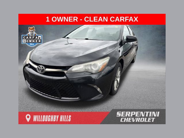 Used 2017 Toyota Camry SE FWD image 1