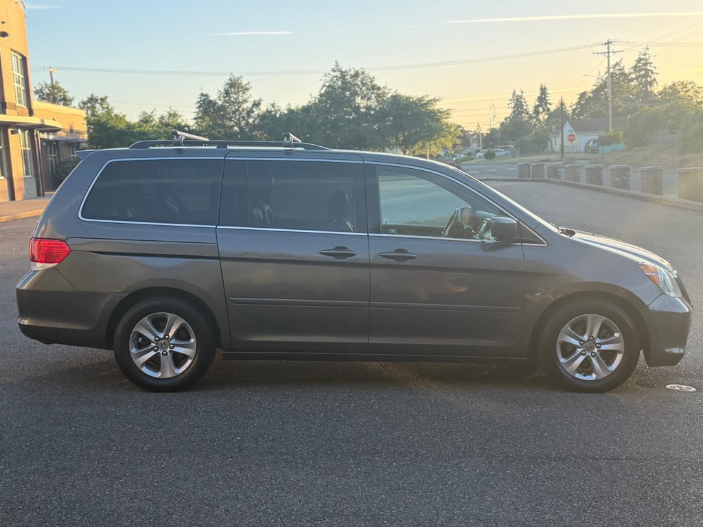 Used 2010 Honda Odyssey Touring image 8