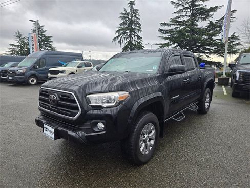 Used 2018 Toyota Tacoma 4x4 Double Cab image 1