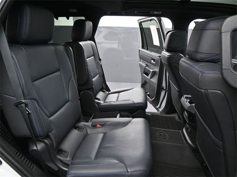 Used 2024 Toyota Sequoia Platinum image 17