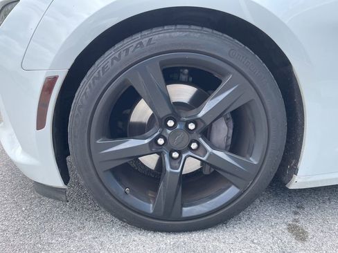 Used 2018 Chevrolet Camaro SS image 20