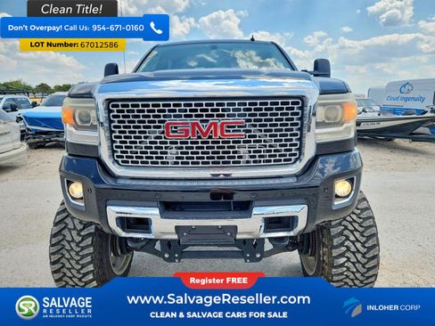Used 2015 GMC Sierra 2500 Denali w/ Suspension Package, Off-Road AWD/4WD image 7