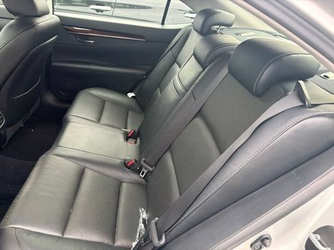 Used 2013 Lexus ES 350 w/ Luxury Pkg FWD image 8