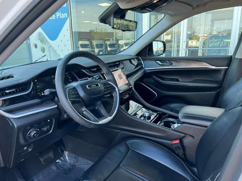 Used 2022 Jeep Grand Cherokee Limited 4xe w/ Luxury Tech Group II image 15