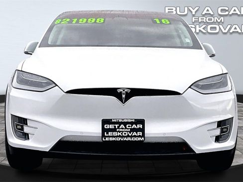 Used 2016 Tesla Model X 90D image 3
