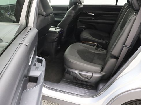 Used 2024 Toyota Grand Highlander AWD Hybrid image 29