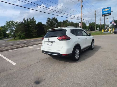 Used 2020 Nissan Rogue SV image 7