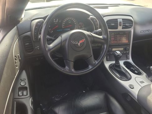 Used 2005 Chevrolet Corvette Convertible w/ Preferred Equipment Group image 13