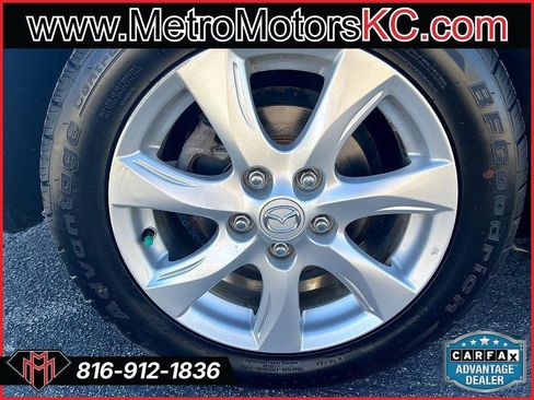 Used 2010 MAZDA MAZDA3 i Touring image 18