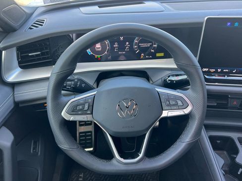 New 2026 Volkswagen Tiguan SE R-Line image 14