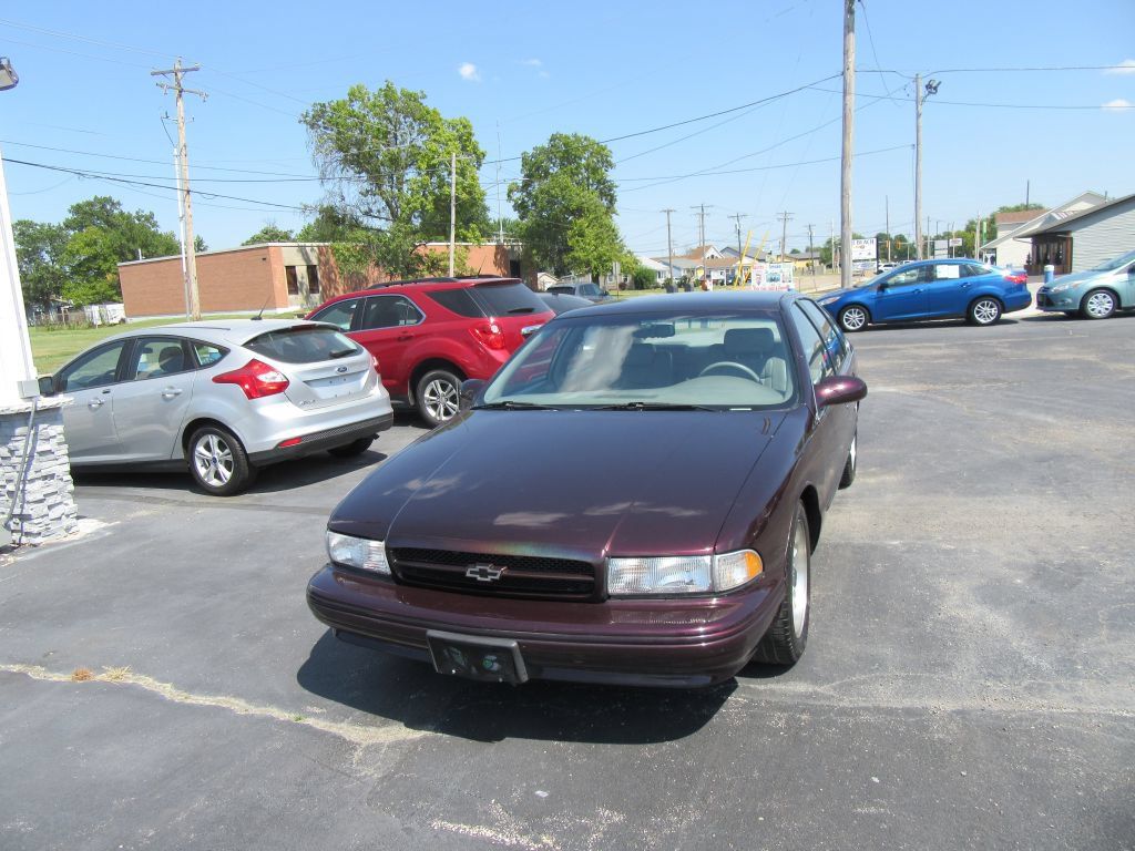 Used 1995 Chevrolet Caprice SS RWD image 3