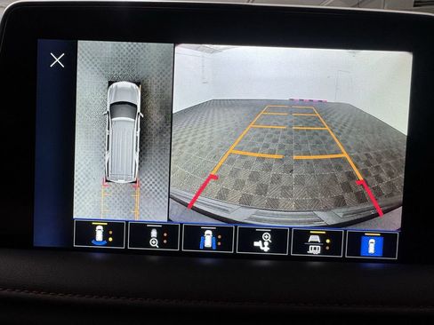 Used 2022 Chevrolet Suburban RST w/ Sport Performance Package image 25