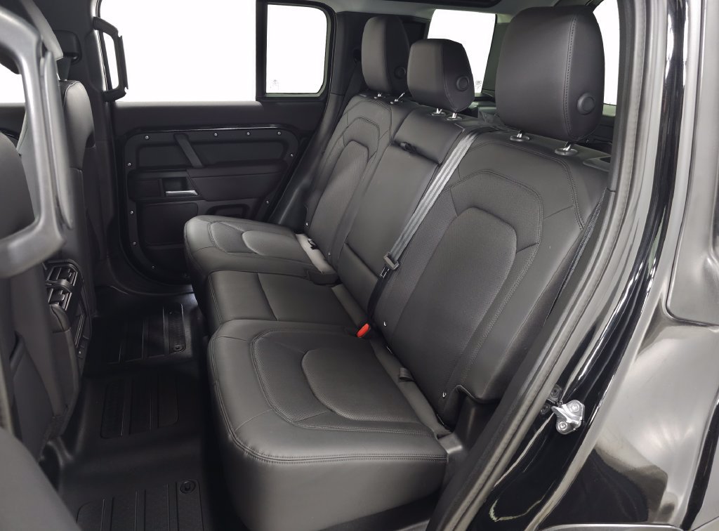 Used 2025 Land Rover Defender 110 S AWD/4WD image 35