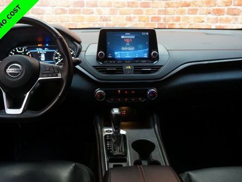 Certified 2022 Nissan Altima 2.5 SR image 11