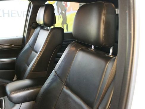 Used 2020 Jeep Grand Cherokee Limited w/ Luxury Group II image 20