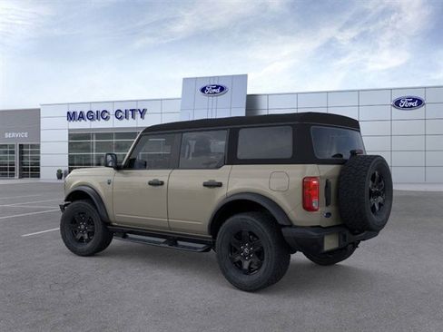 New 2025 Ford Bronco Big Bend w/ Black Diamond Package image 4