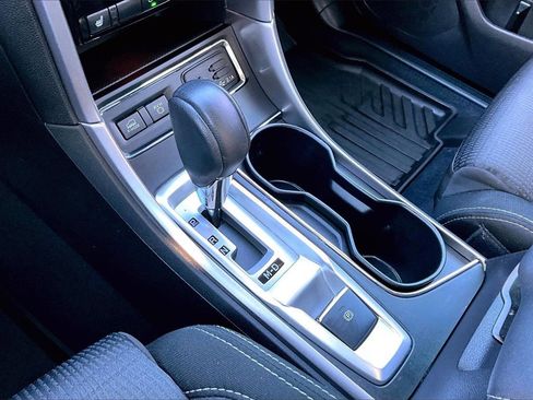 Used 2021 Subaru Ascent Premium w/ Convenience Package image 30