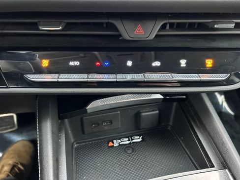 Used 2024 Buick Envision Sport Touring image 21