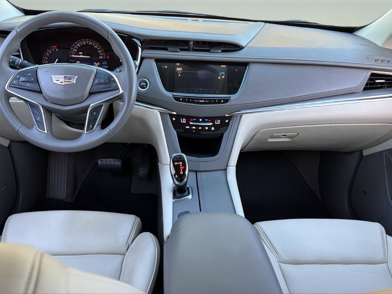 Used 2017 Cadillac XT5 Luxury FWD image 13