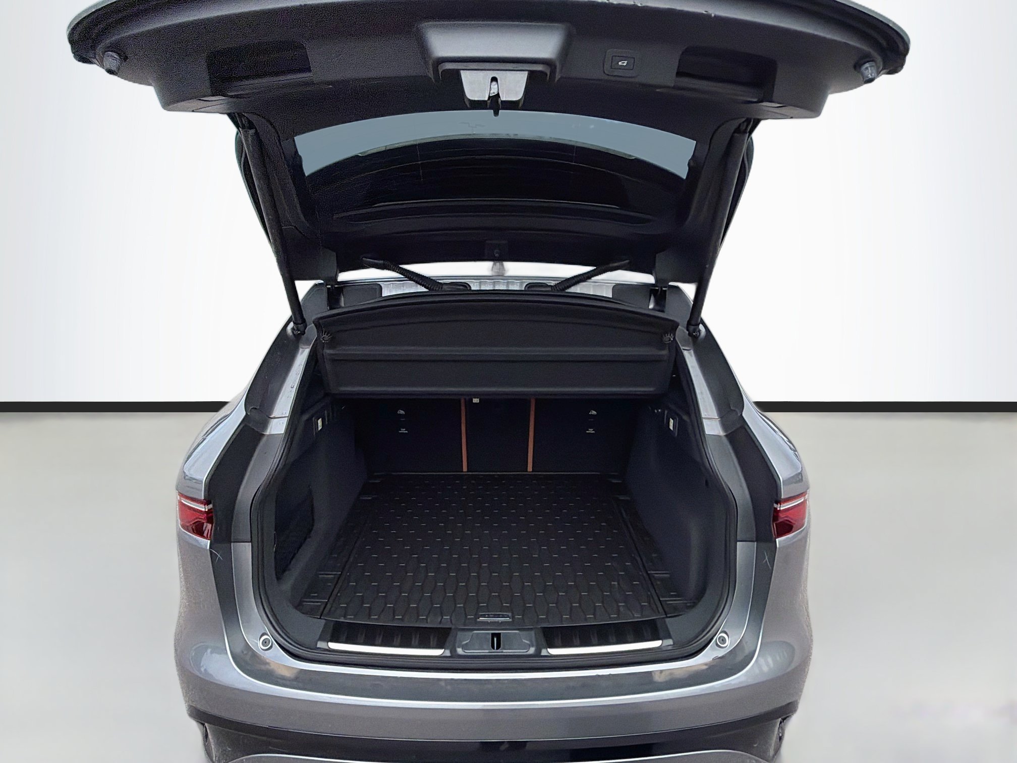New 2026 Jaguar F-PACE R-Dynamic S AWD/4WD image 12