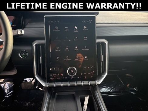 Used 2025 GMC Acadia Elevation image 27