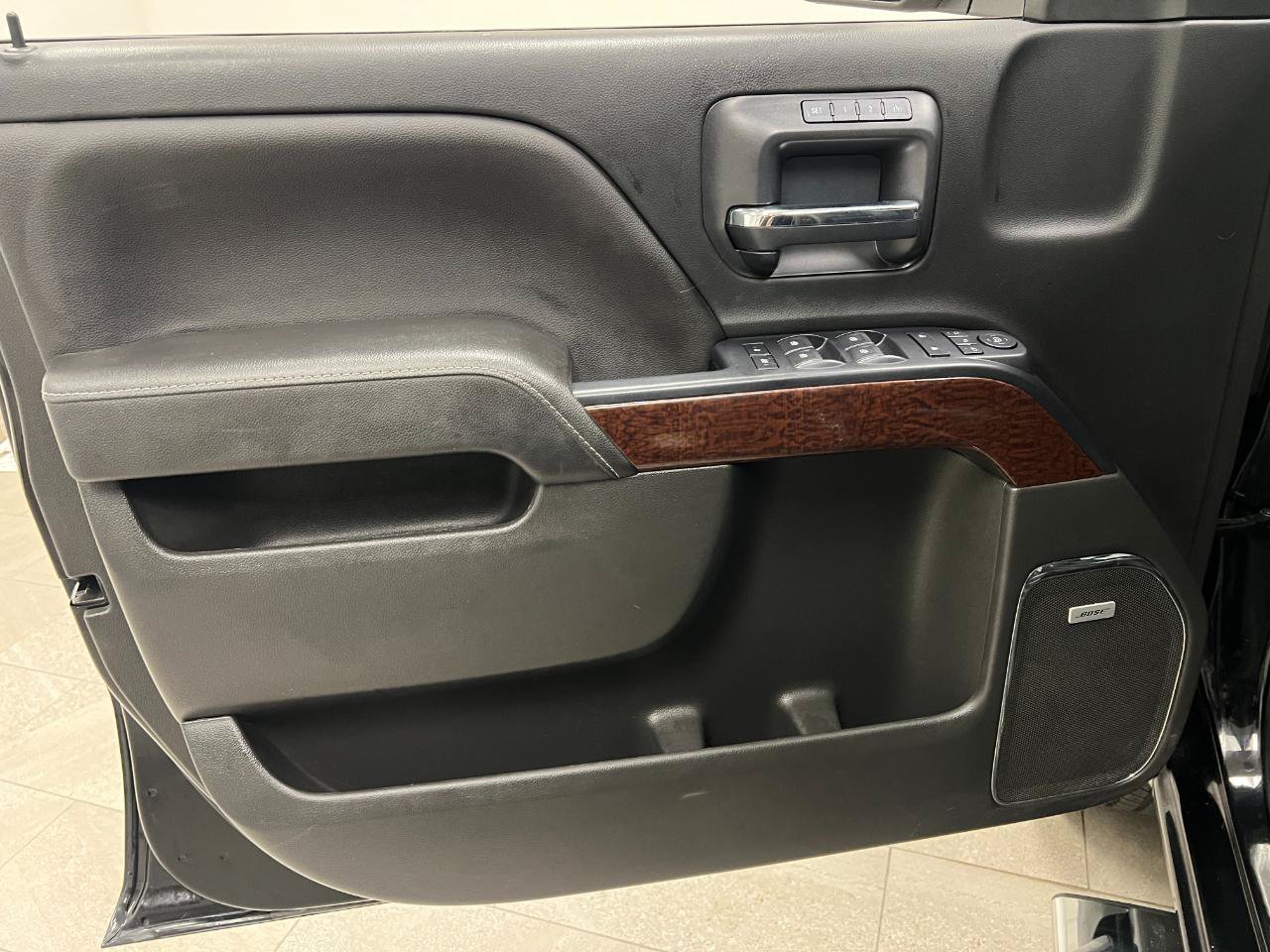 Used 2018 GMC Sierra 1500 SLT AWD/4WD image 32