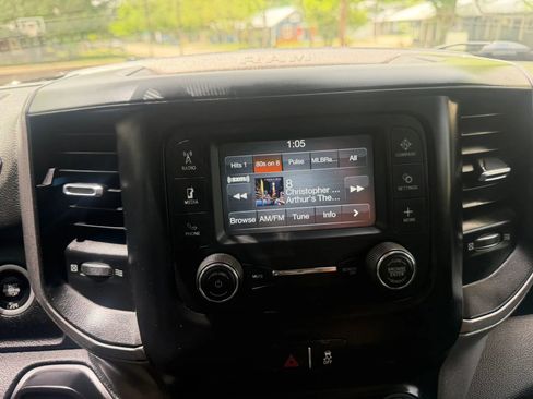 Used 2019 RAM 2500 Tradesman image 19