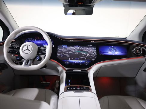 Used 2024 Mercedes-Benz EQE AMG 4MATIC SUV image 43